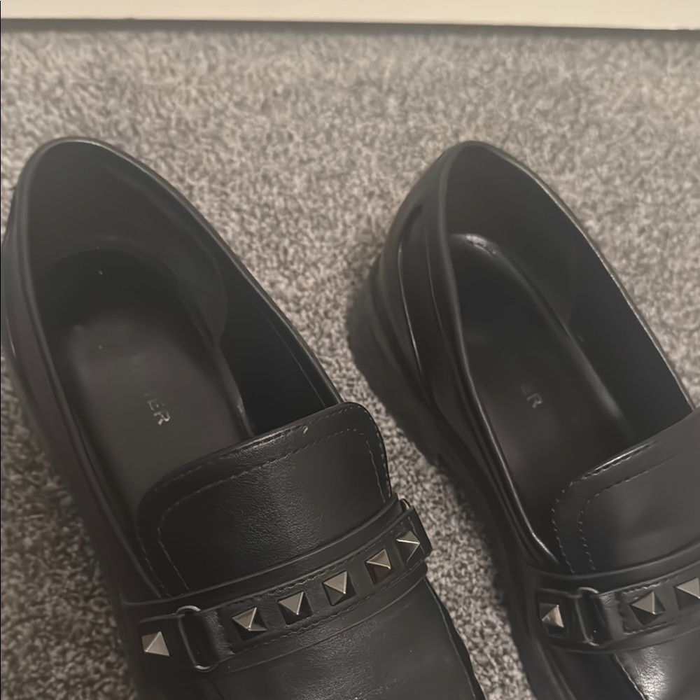 Women’s black leather studded Loafers - Picture 2 of 5